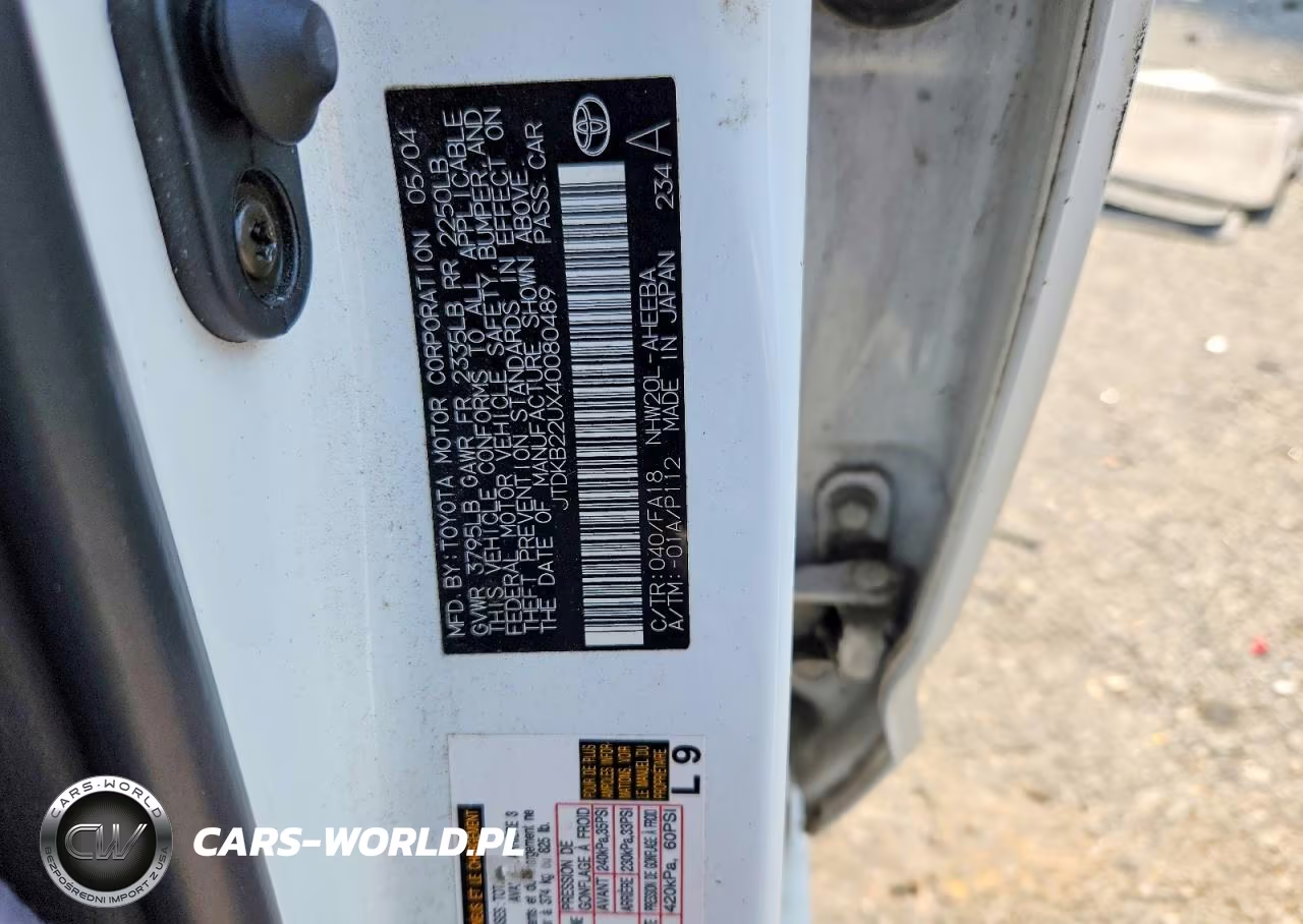 2004 Toyota Prius Base VIN:JTDKB22UX40080489 - 12