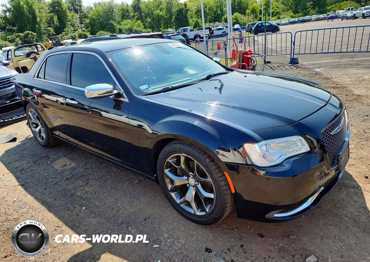 2017 Chrysler 300C VIN:2C3CCAEG2HH564275 - 4