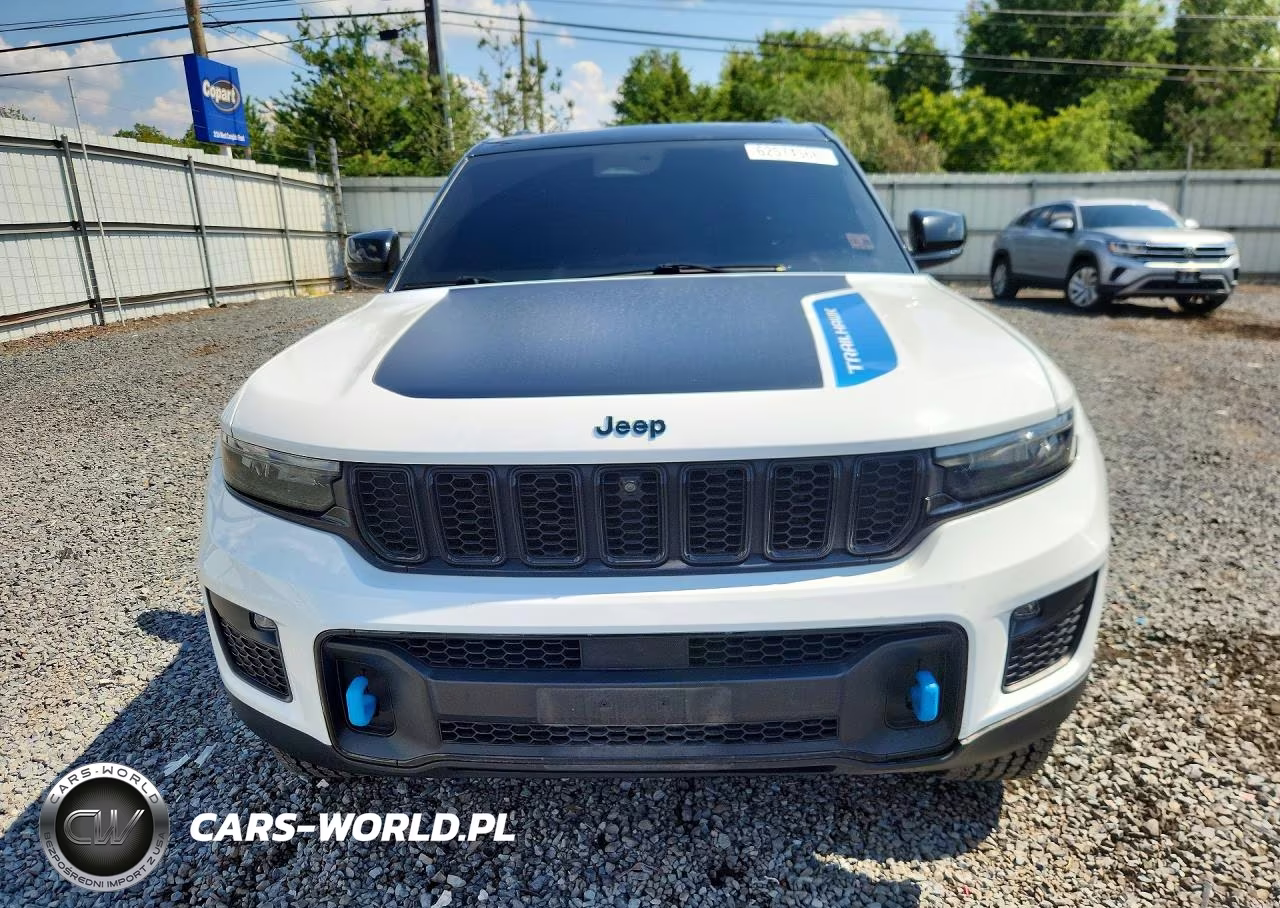2023 Jeep Grand Cherokee Trailhawk 4Xe VIN:1C4RJYC67P8807534 - 5