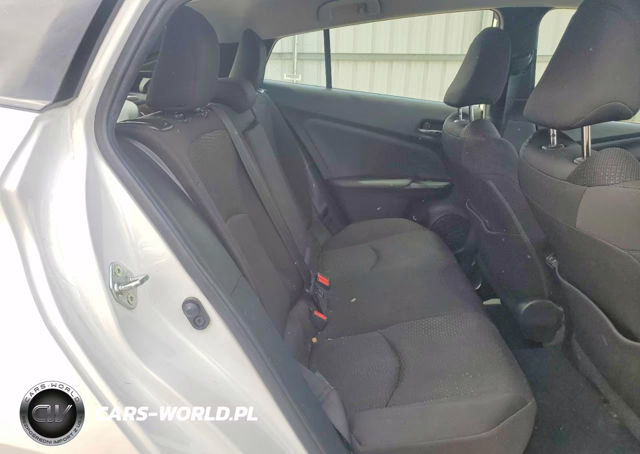 2021 Toyota Prius Le VIN:JTDKAMFU4M3145361 - 10