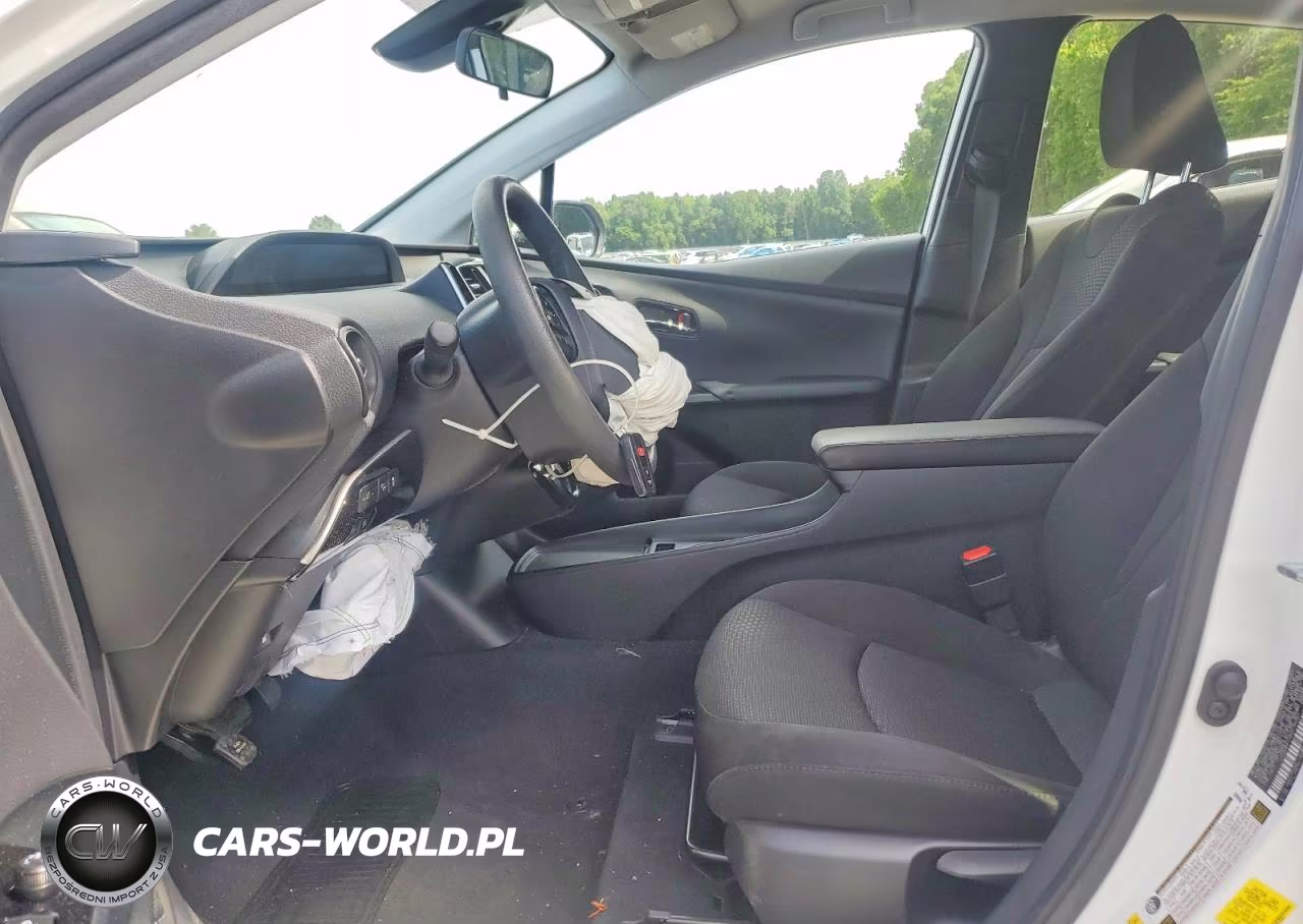 2021 Toyota Prius Le VIN:JTDKAMFU4M3145361 - 7