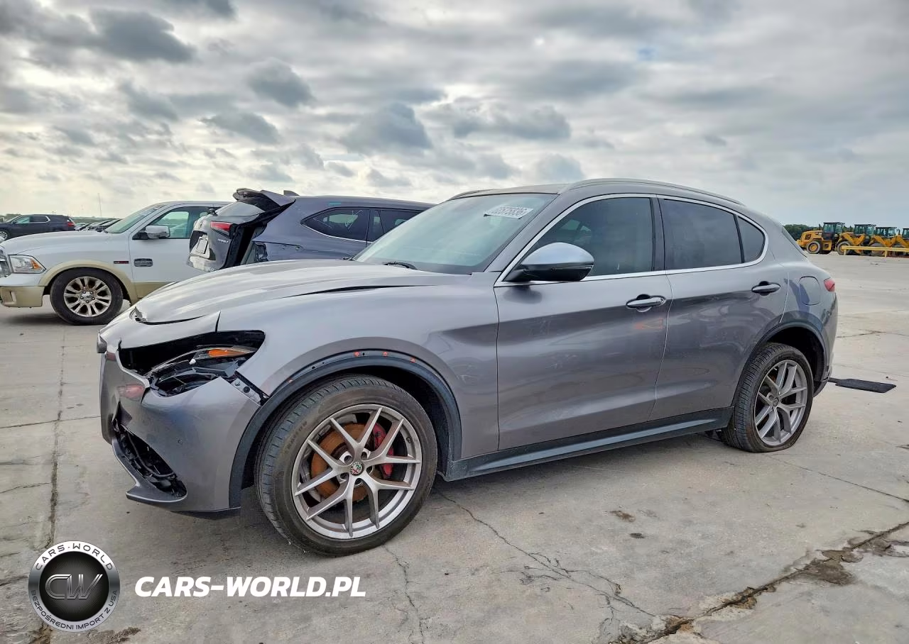 2018 Alfa Romeo Stelvio Ti