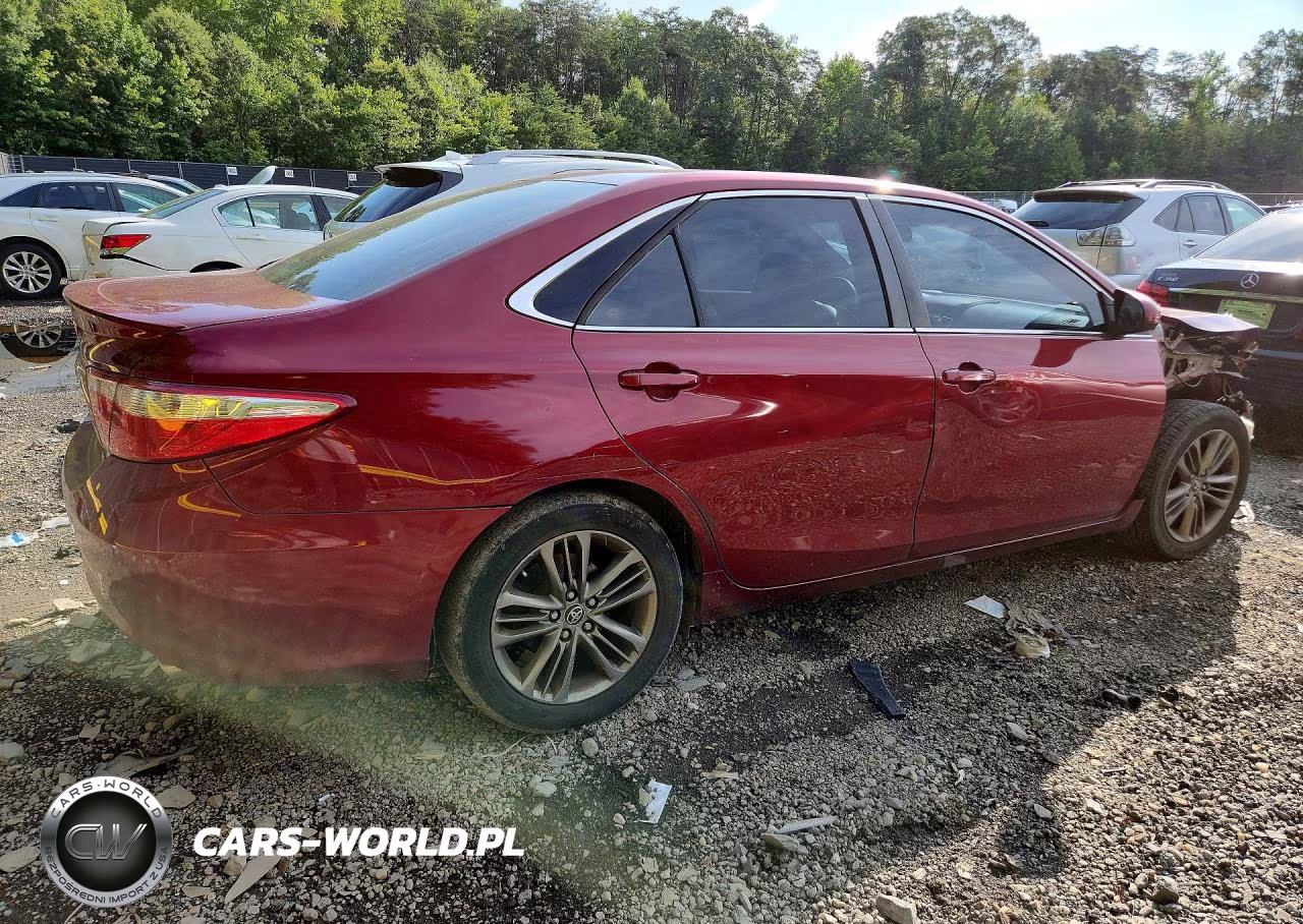 2017 Toyota Camry Se VIN:4T1BF1FK7HU725617 - 3
