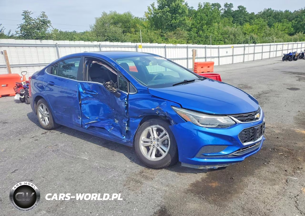2018 Chevrolet Cruze Lt VIN:1G1BE5SM7J7101142 - 4