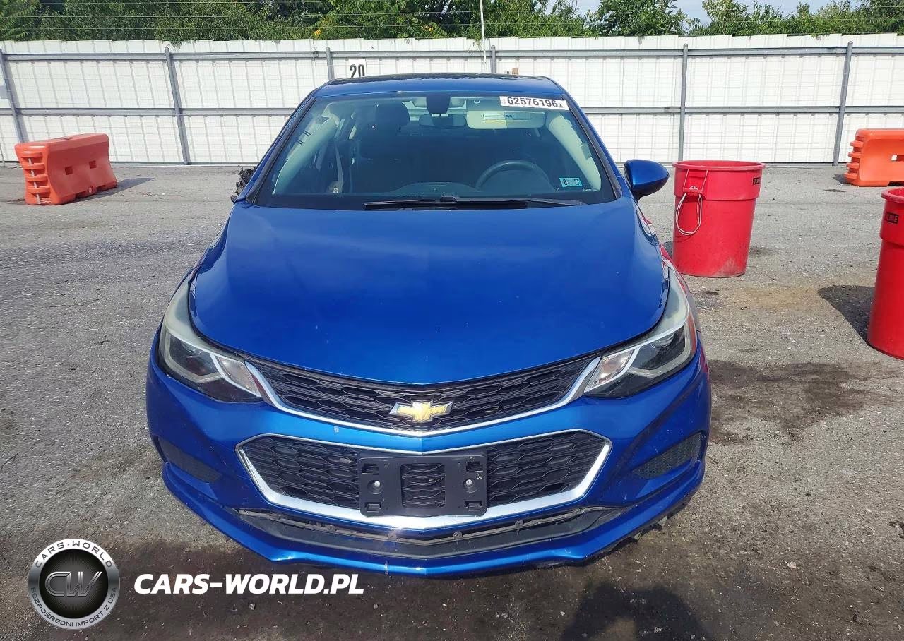 2018 Chevrolet Cruze Lt VIN:1G1BE5SM7J7101142 - 5