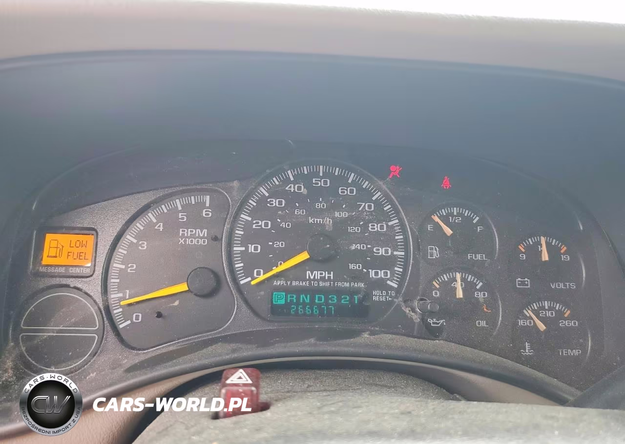 2001 Chevrolet Suburban C1500 VIN:3GNEC16T21G143279 - 9