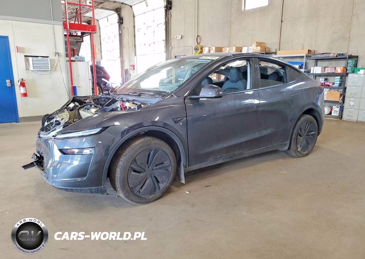 2026 Tesla Model Y – zdjęcie 1 z 13