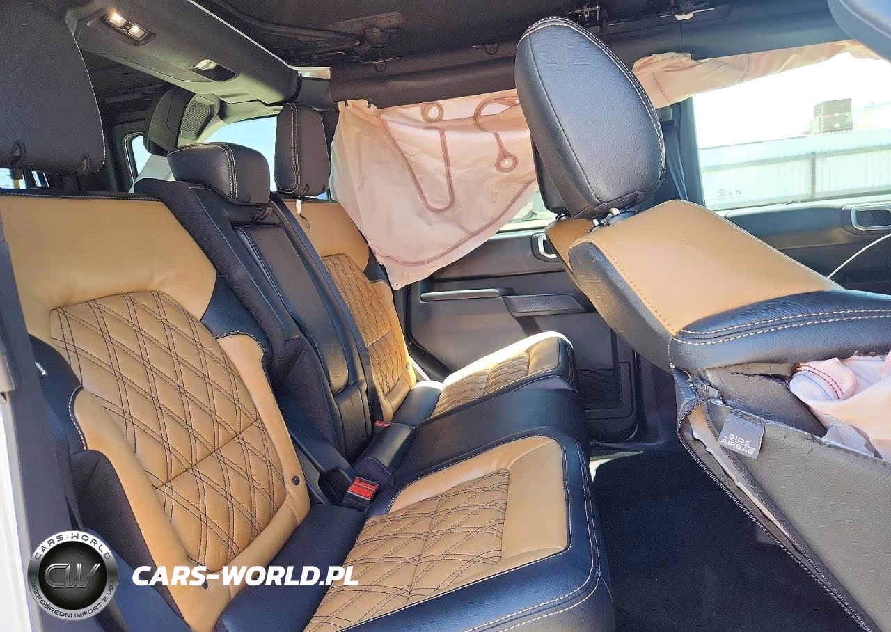 2025 Ford Bronco Outer Banks VIN:1FMEE8BP9SLB66790 - 10