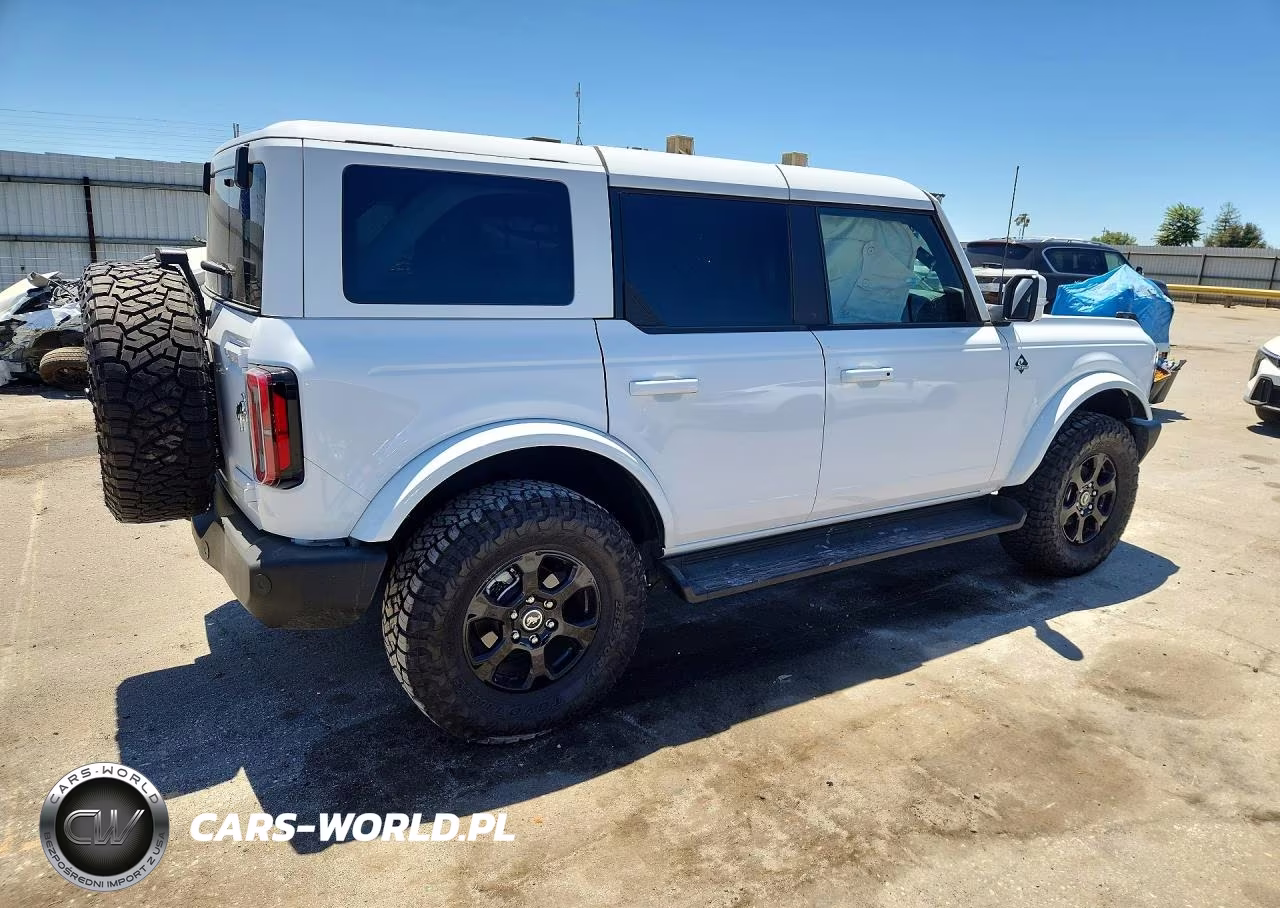 2025 Ford Bronco Outer Banks VIN:1FMEE8BP9SLB66790 - 3