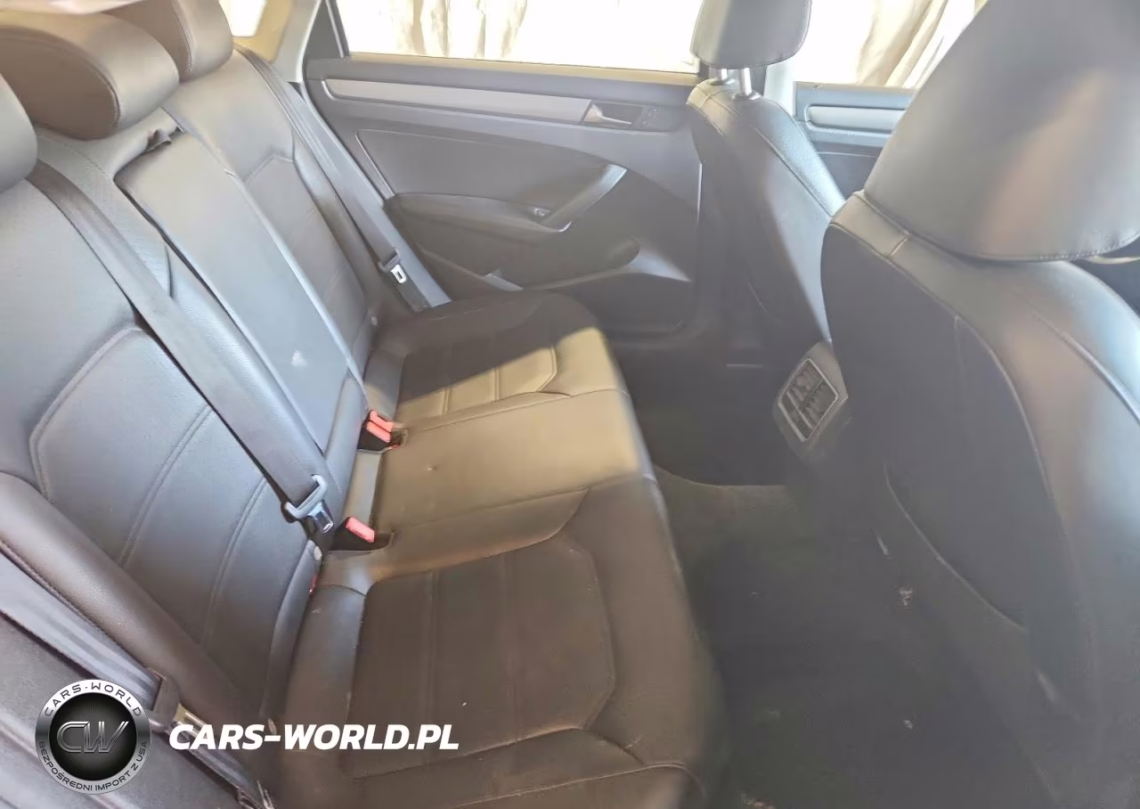 2015 Volkswagen Passat Se VIN:1VWBV7A3XFC018960 - 10