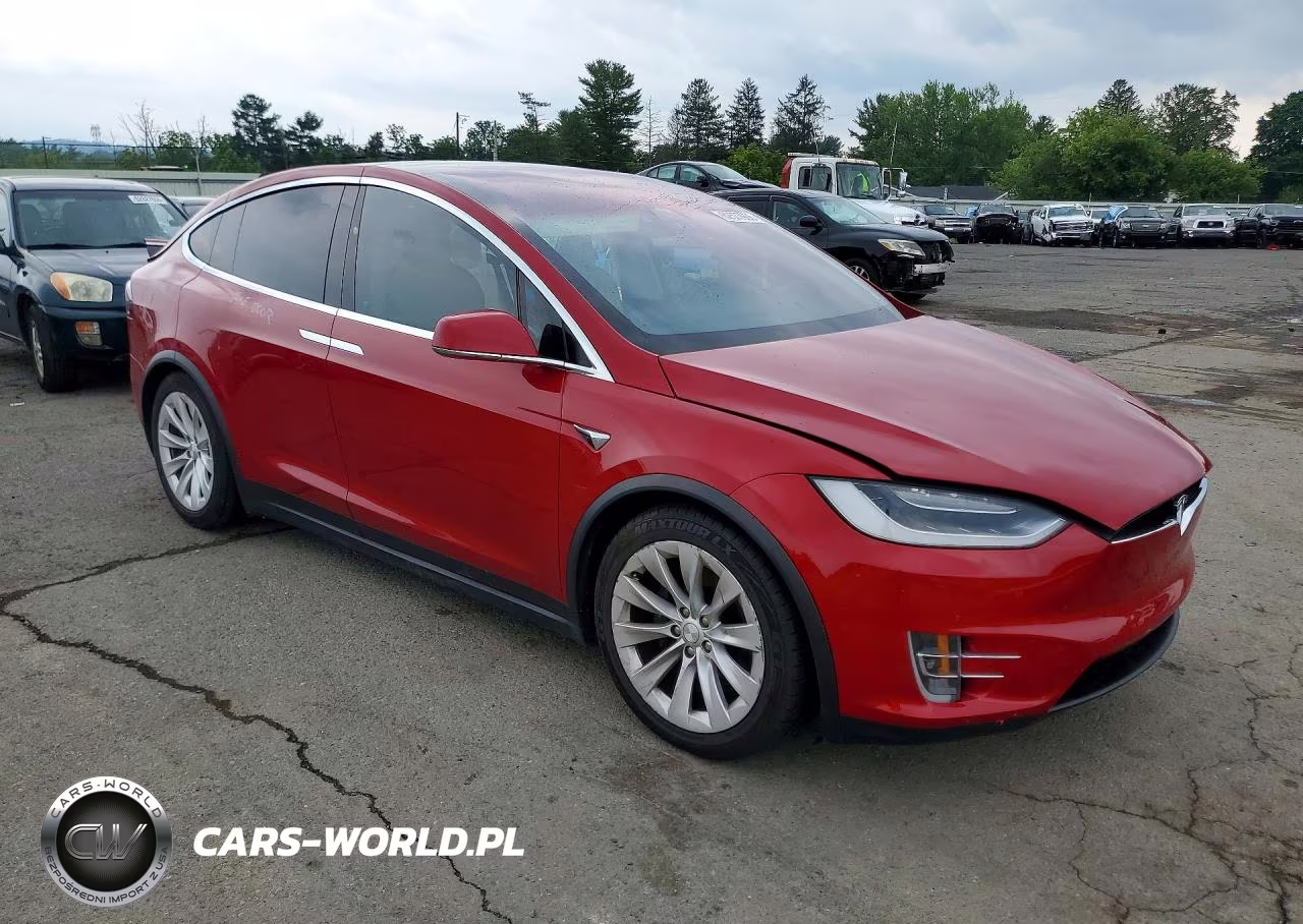 2017 Tesla Model X VIN:5YJXCAE2XHF075078 - 4