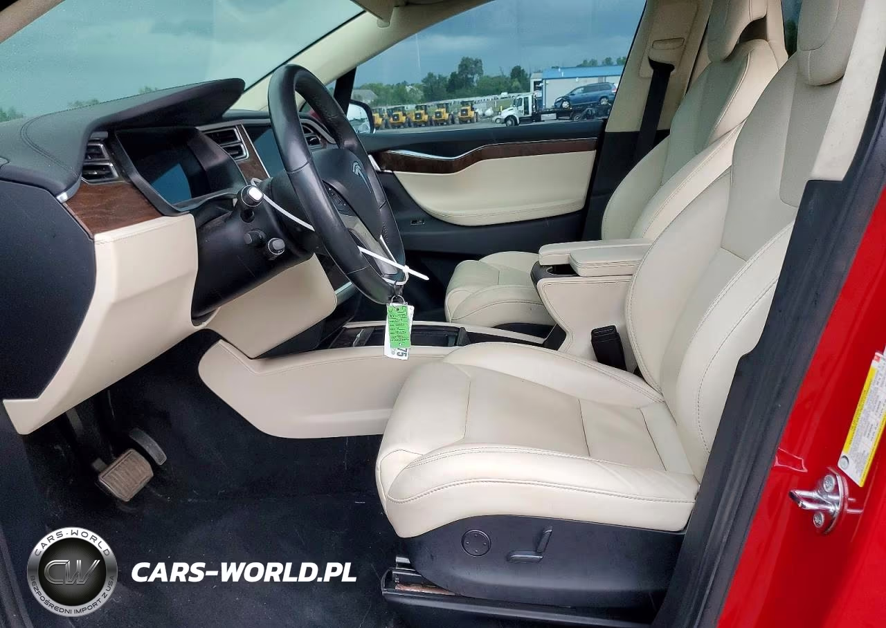 2017 Tesla Model X VIN:5YJXCAE2XHF075078 - 7