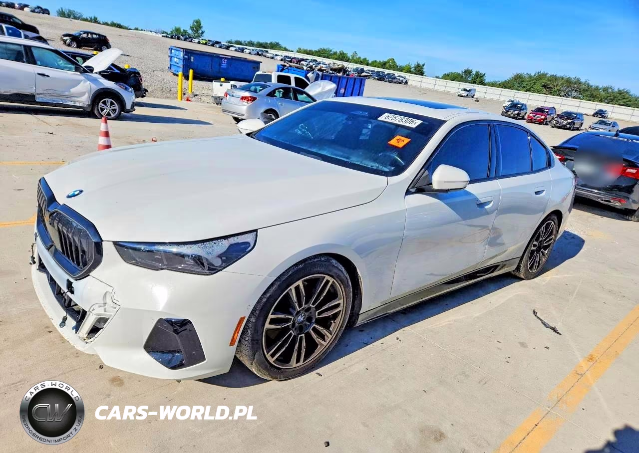 2024 BMW 530 Xi VIN:WBA53FJ04RCP87512 - 1