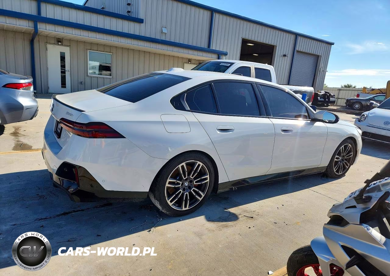 2024 BMW 530 Xi VIN:WBA53FJ04RCP87512 - 3