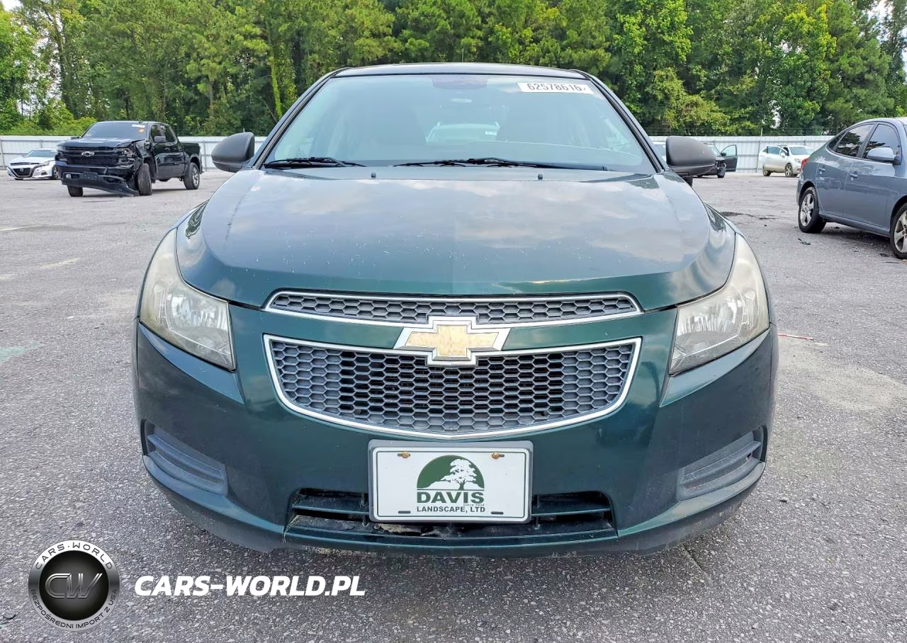 2014 Chevrolet Cruze Ls VIN:1G1PA5SG8E7173405 - 5