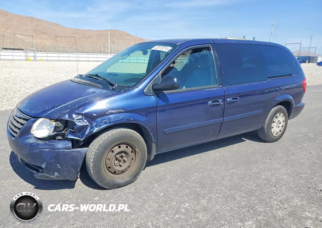 2005 Chrysler Town & Country Lx