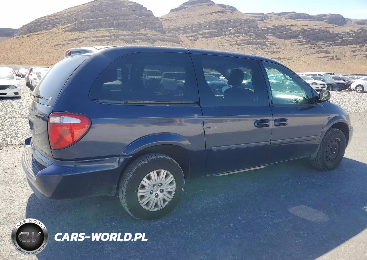 2005 Chrysler Town & Country Lx VIN:2C4GP44R15R286593 - 3