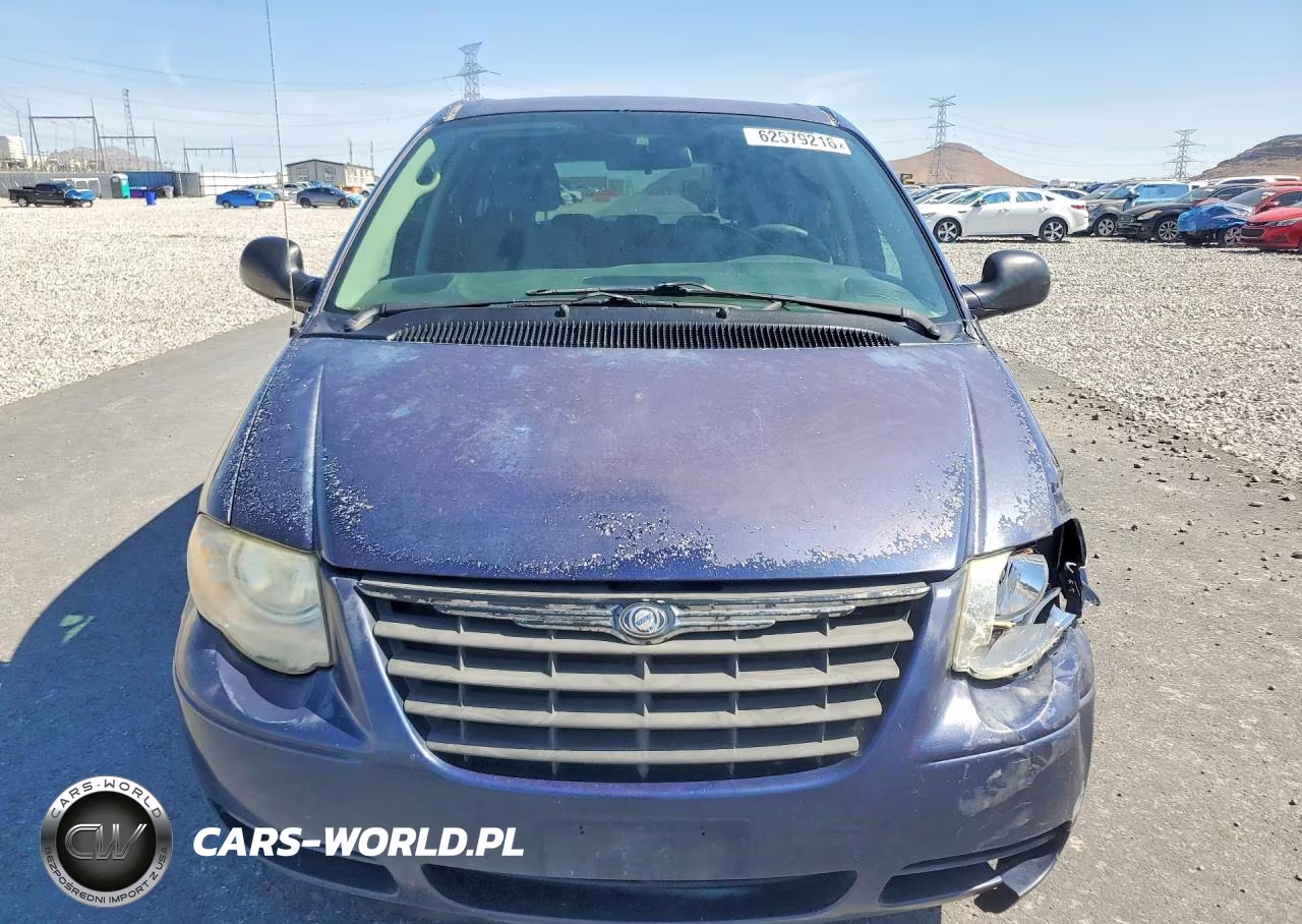 2005 Chrysler Town & Country Lx VIN:2C4GP44R15R286593 - 5