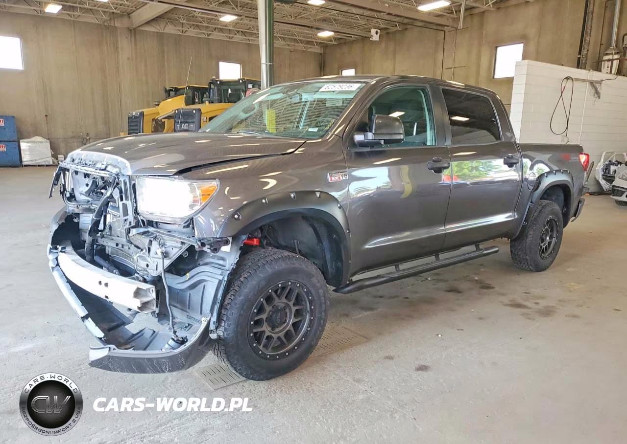2013 Toyota Tundra Crewmax Sr5