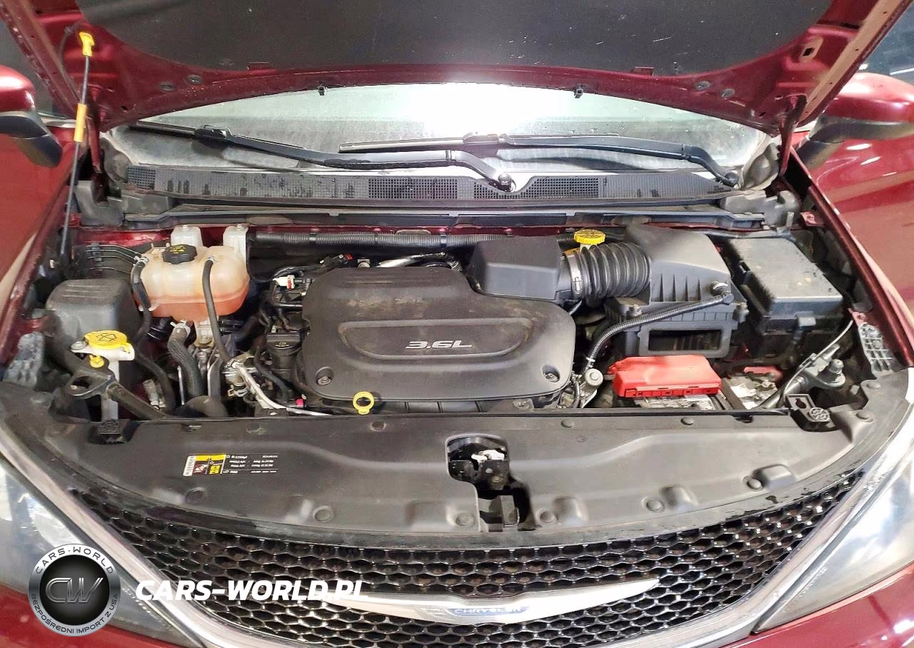 2017 Chrysler Pacifica Touring VIN:2C4RC1DG5HR510986 - 12
