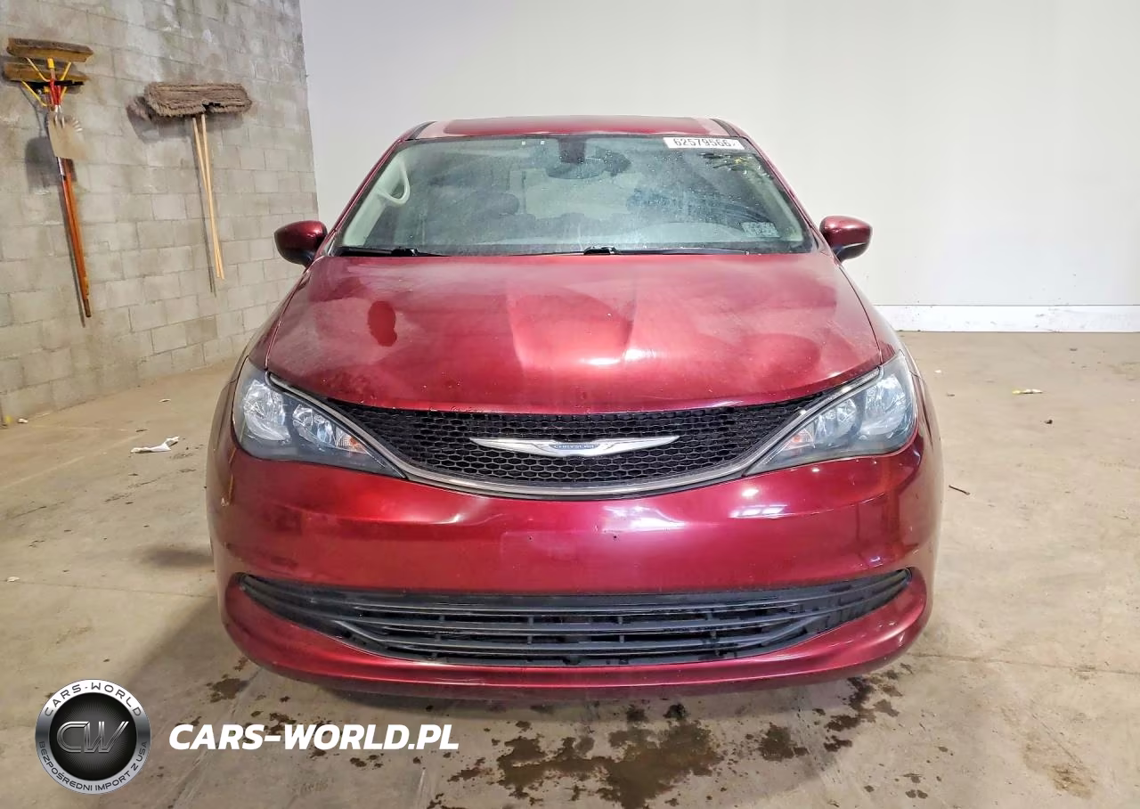 2017 Chrysler Pacifica Touring VIN:2C4RC1DG5HR510986 - 5