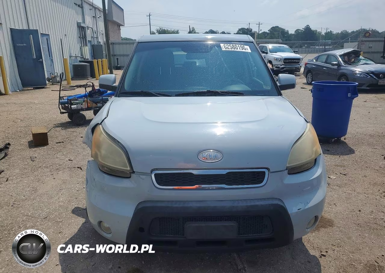 2010 Kia Soul + VIN:KNDJT2A25A7170600 - 5