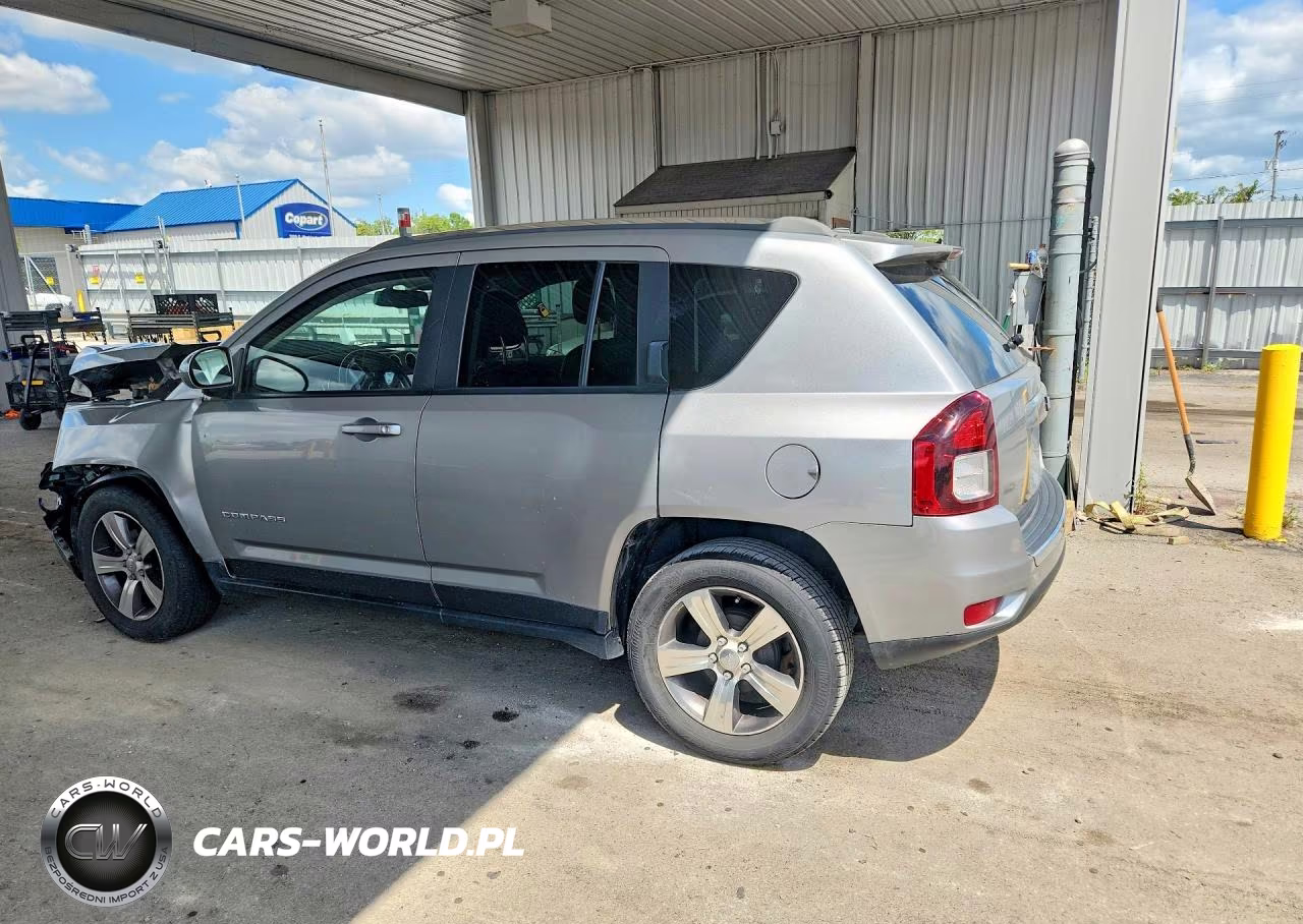 2016 Jeep Compass Latitude VIN:1C4NJCEA1GD716057 - 2
