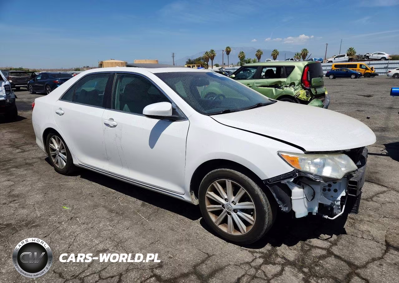 2014 Toyota Camry Xle V6 VIN:4T1BK1FK5EU546855 - 4