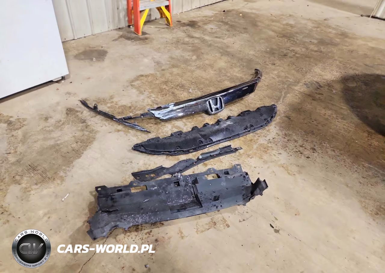 2018 Honda Accord Sport VIN:1HGCV1F34JA151698 - 12
