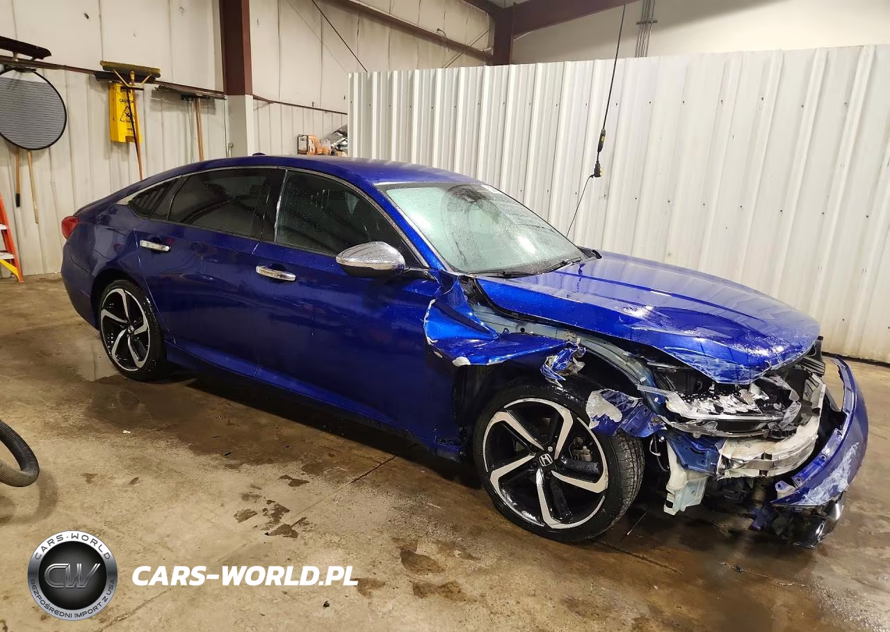 2018 Honda Accord Sport VIN:1HGCV1F34JA151698 - 4