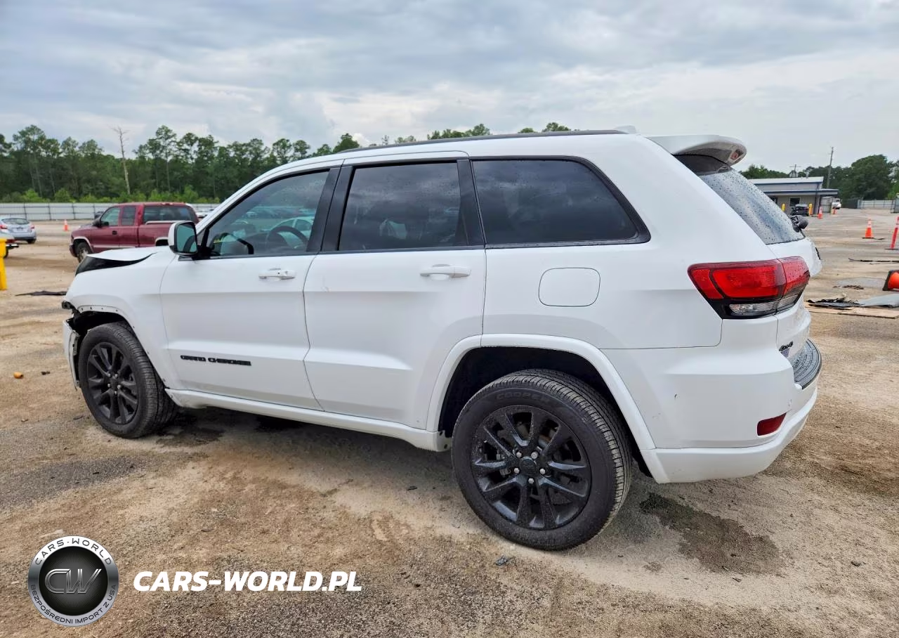 2017 Jeep Grand Cherokee Laredo VIN:1C4RJFAG3HC927412 - 2