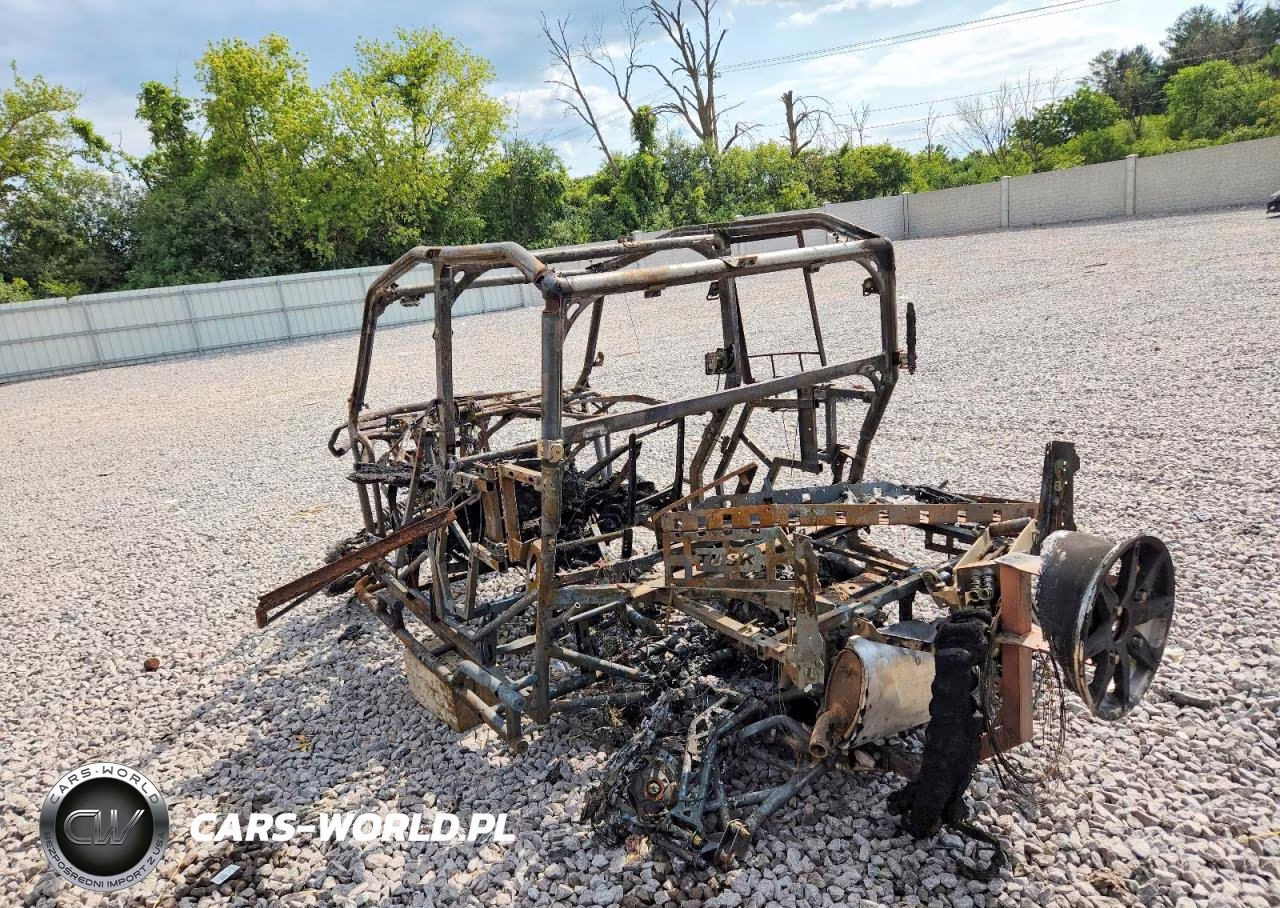 2023 Polaris Utility Vehicle VIN:3NSGMK996PM393332 - 10