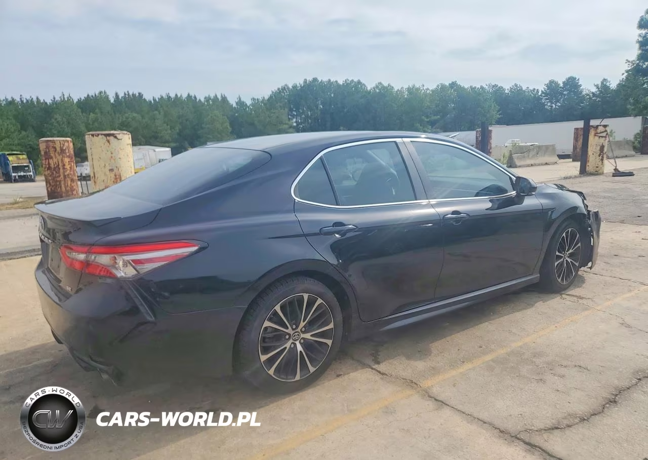 2018 Toyota Camry Se VIN:4T1B11HKXJU536946 - 3