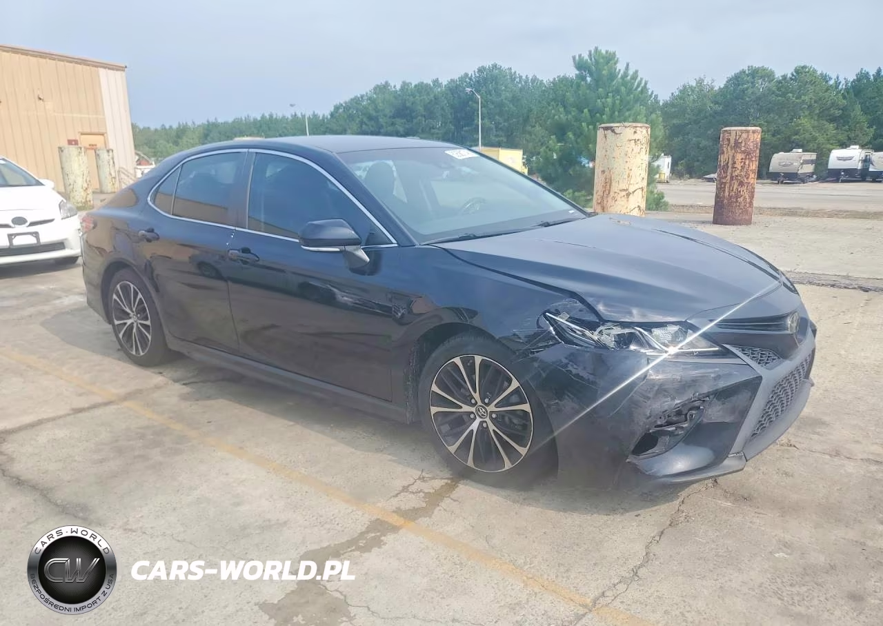 2018 Toyota Camry Se VIN:4T1B11HKXJU536946 - 4