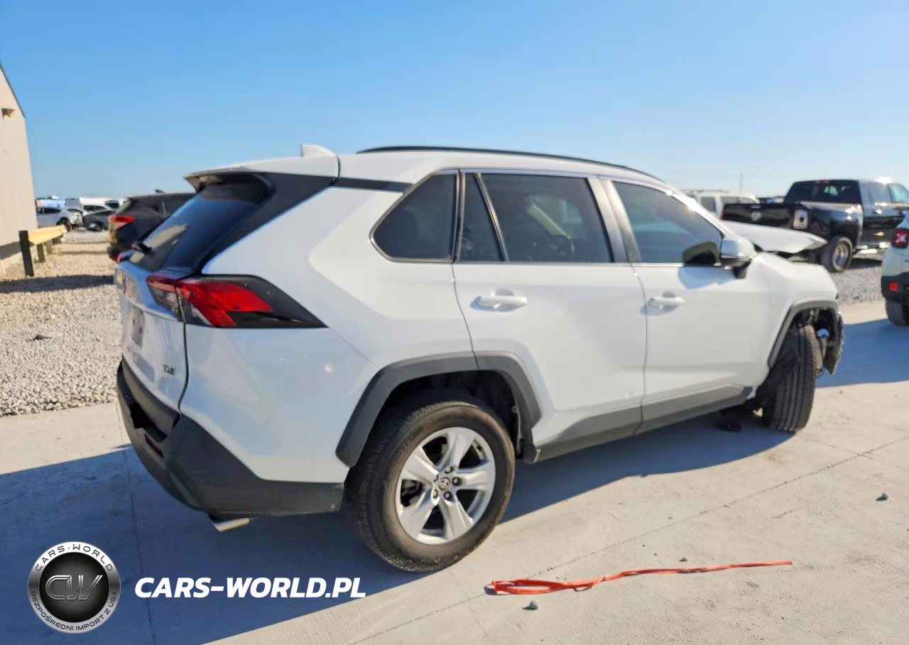 2021 Toyota Rav4 Xle VIN:2T3W1RFV3MC162562 - 3