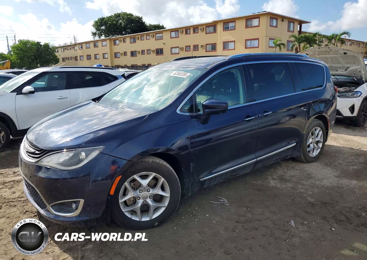 2018 Chrysler Pacifica Touring L Plus – zdjęcie 1 z 13