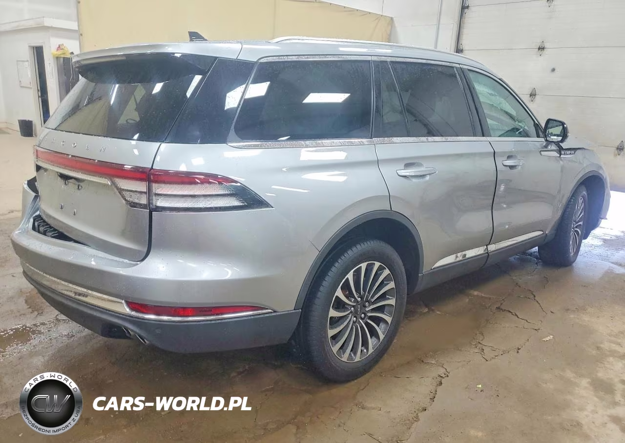 2023 Lincoln Aviator Reserve VIN:5LM5J7XC4PGL28916 - 3