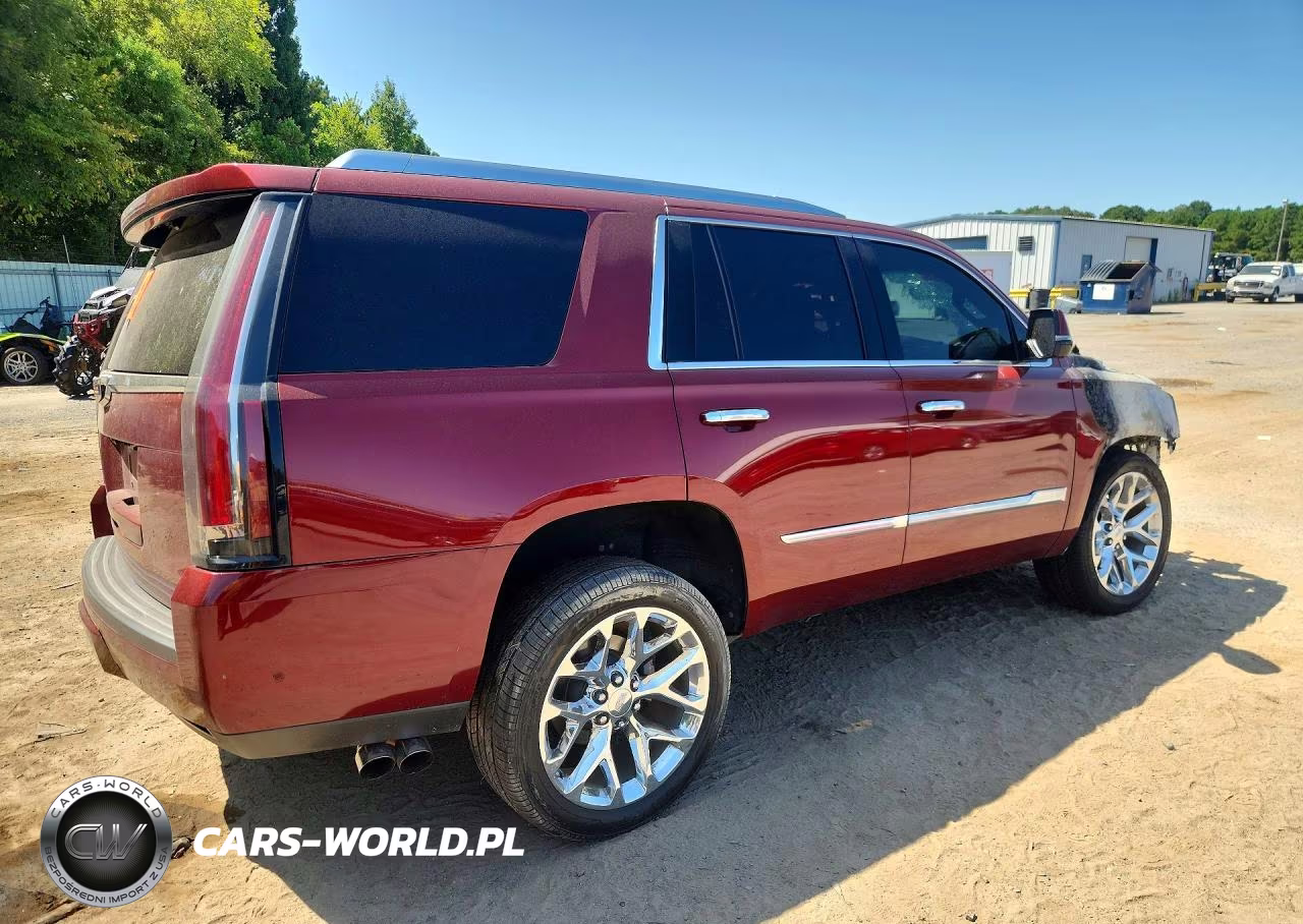 2017 Cadillac Escalade Luxury VIN:1GYS3BKJ9HR182736 - 3
