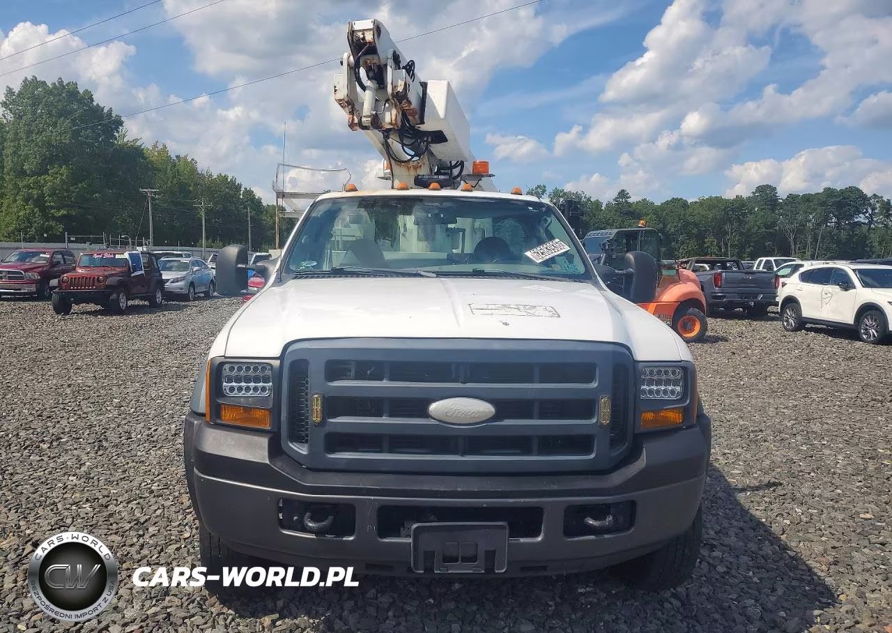 2006 Ford F450 Super Duty Bucket Truck VIN:1FDXF46Y86ED19896 - 5