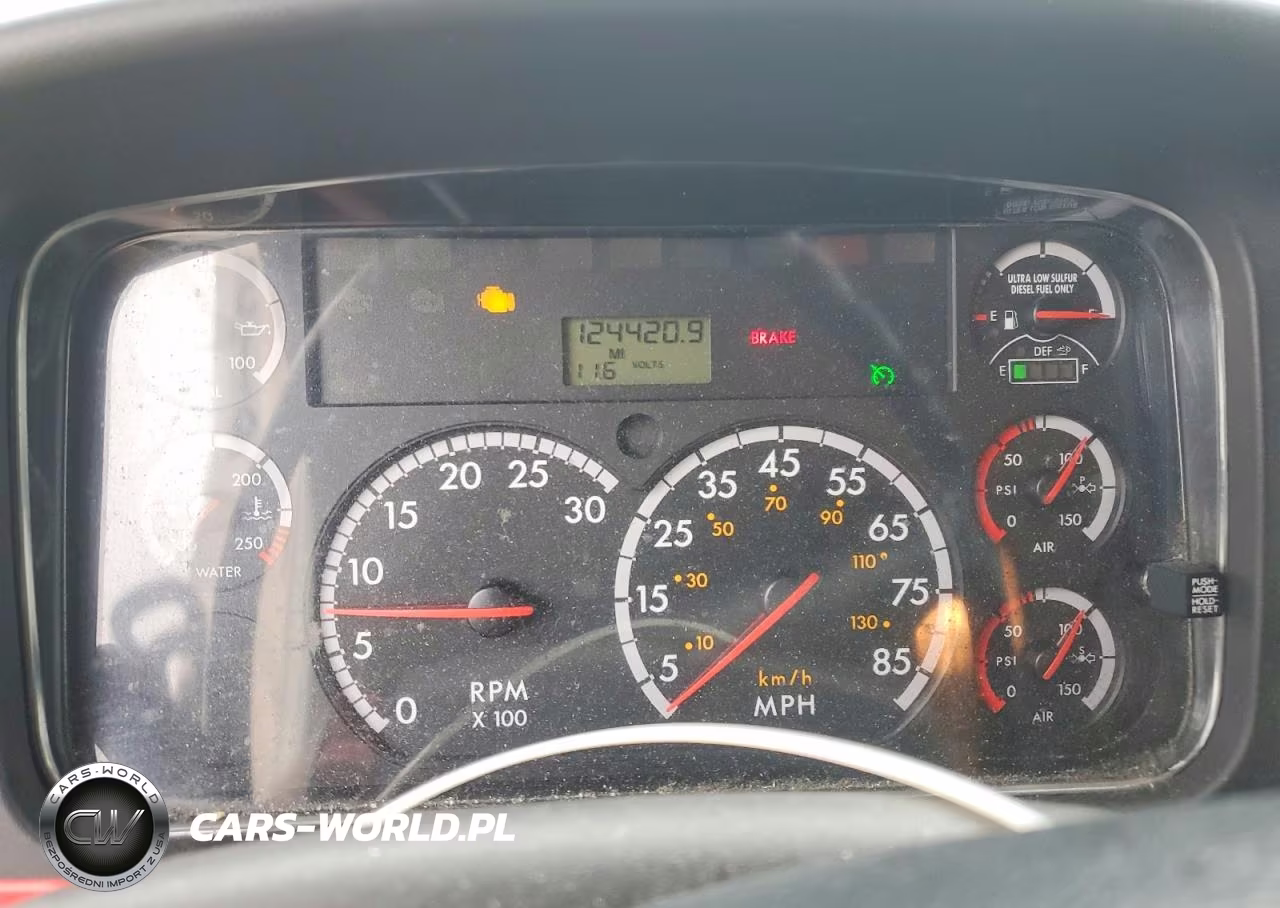 2015 Freightliner Business Class M2 Refrigerated Box Truck VIN:3ALACWDT6FDGB2113 - 9
