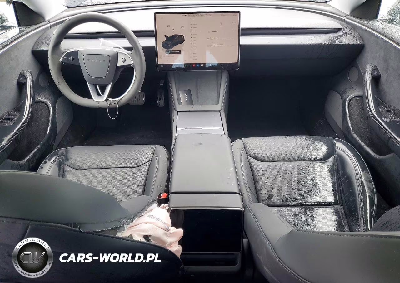 2025 Tesla Model 3 VIN:5YJ3E1EB3SF882252 - 8