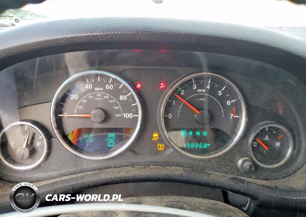 2016 Jeep Wrangler Unlimited Rubicon VIN:1C4BJWFG6GL317013 - 9