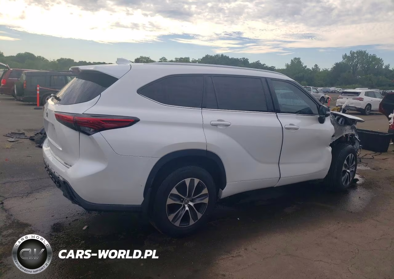 2023 Toyota Highlander Xle VIN:5TDKDRBH9PS044509 - 3