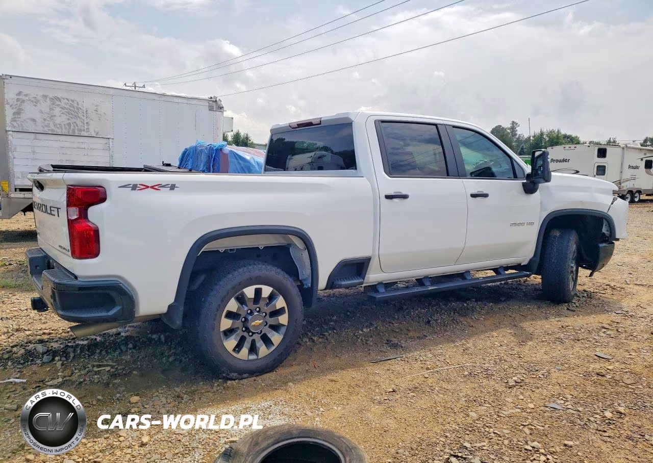 2024 Chevrolet Silverado K2500 Custom VIN:2GC4YME72R1218160 - 3