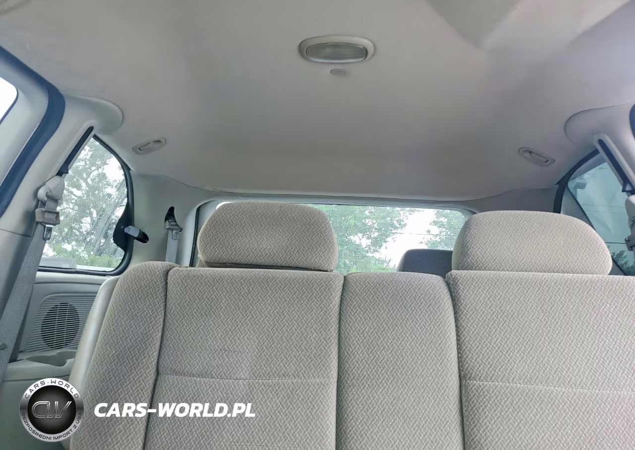 2005 Chrysler Town & Country VIN:1C4GP45R35B430786 - 10