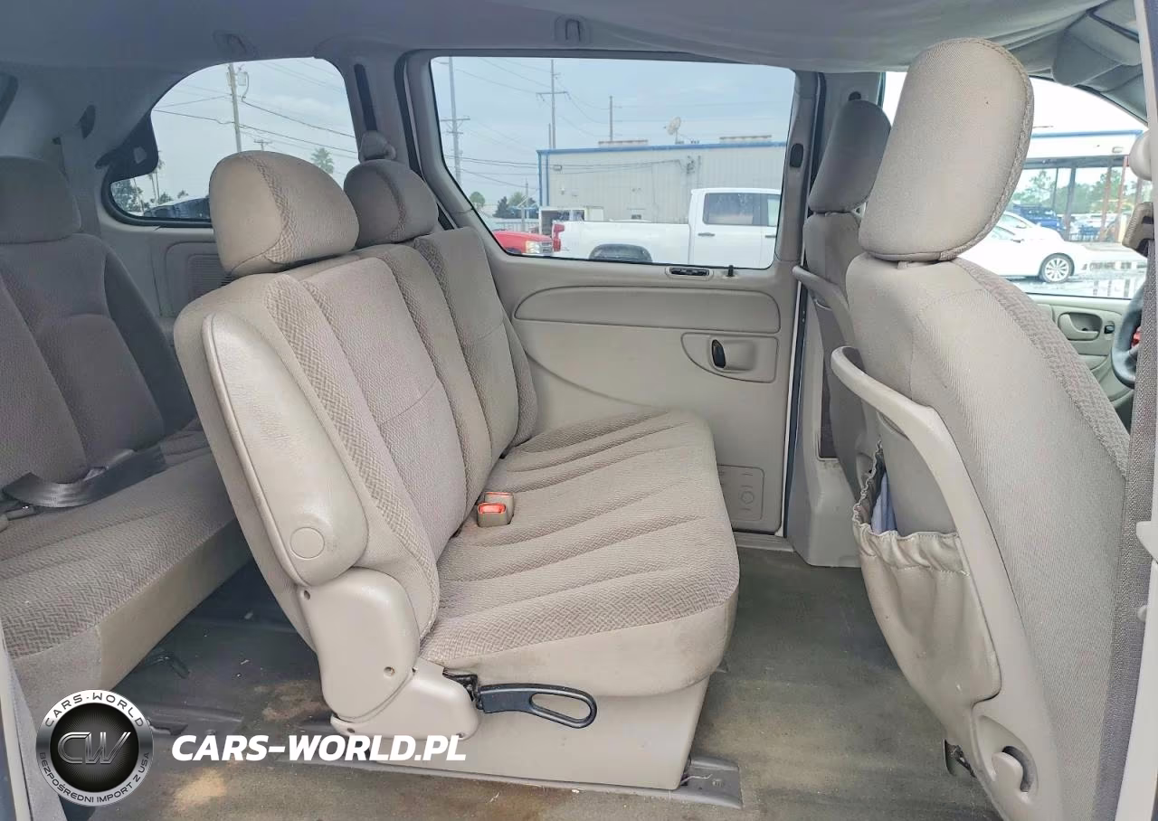 2005 Chrysler Town & Country VIN:1C4GP45R35B430786 - 11