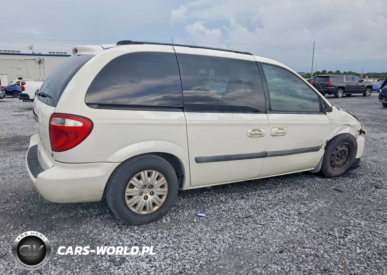 2005 Chrysler Town & Country VIN:1C4GP45R35B430786 - 3