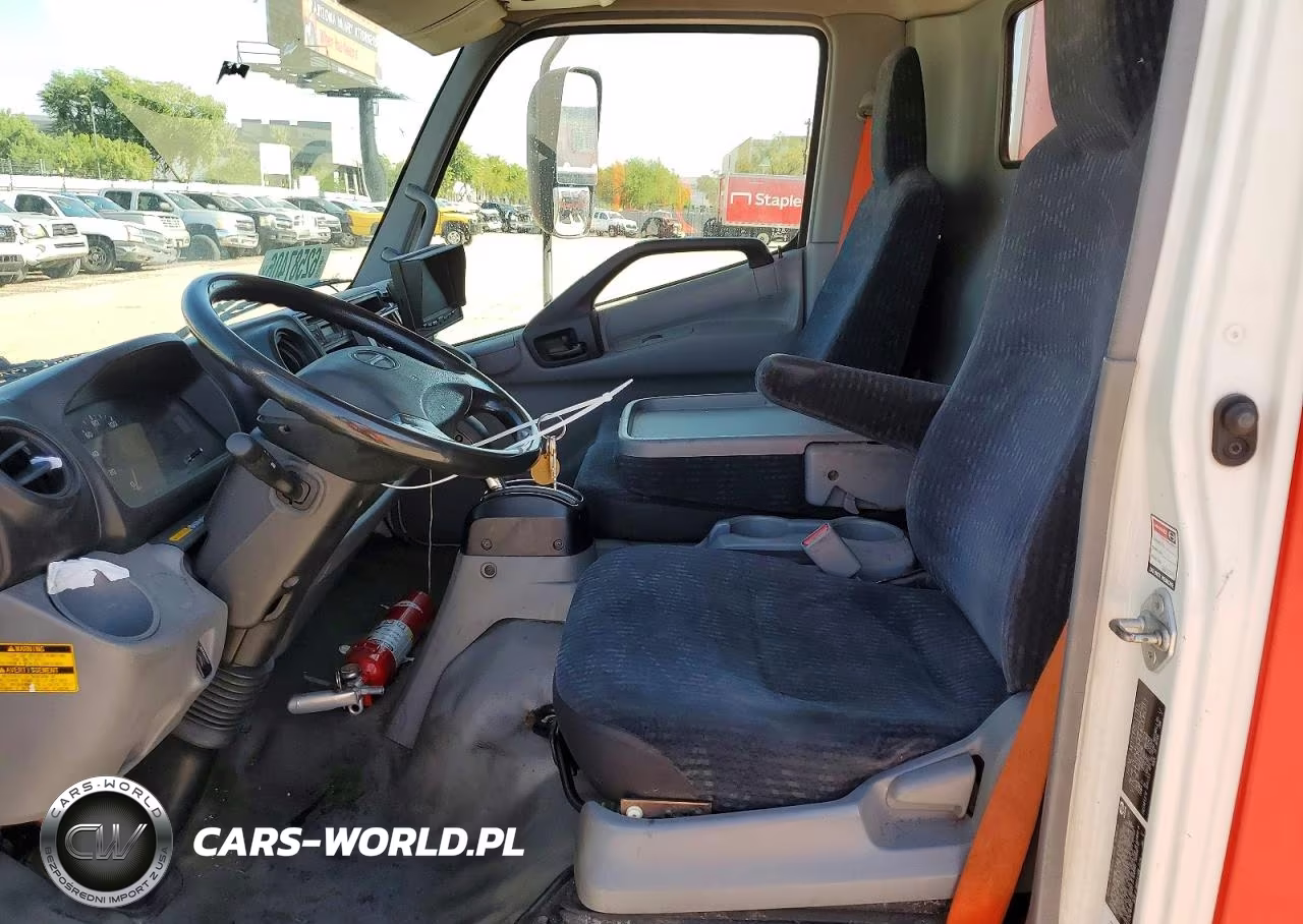 2017 Hino 195 Box Truck VIN:JHHSDM2H5HK006011 - 7
