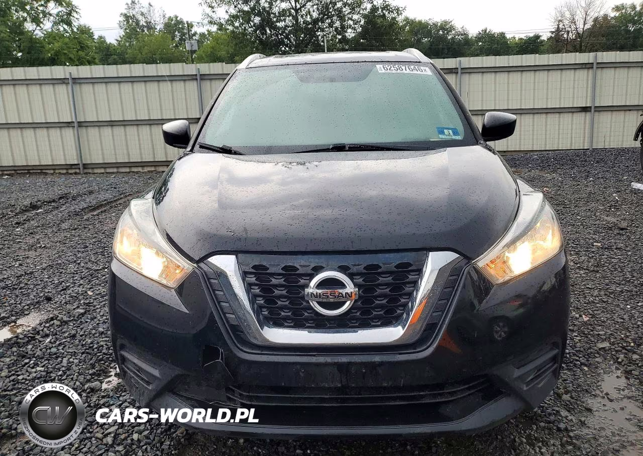 2019 Nissan Kicks S VIN:3N1CP5CUXKL530828 - 5