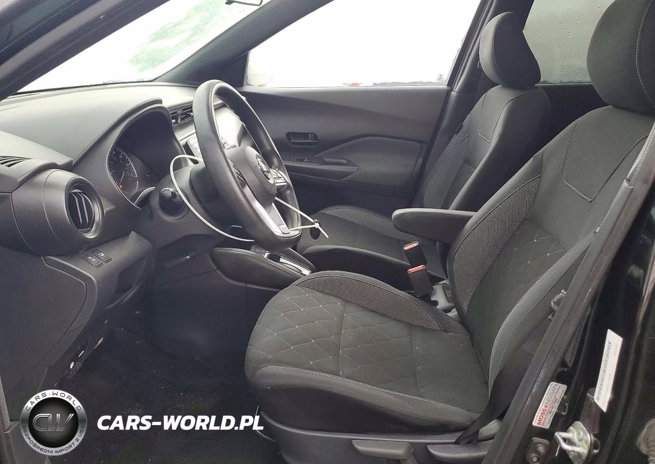 2019 Nissan Kicks S VIN:3N1CP5CUXKL530828 - 7